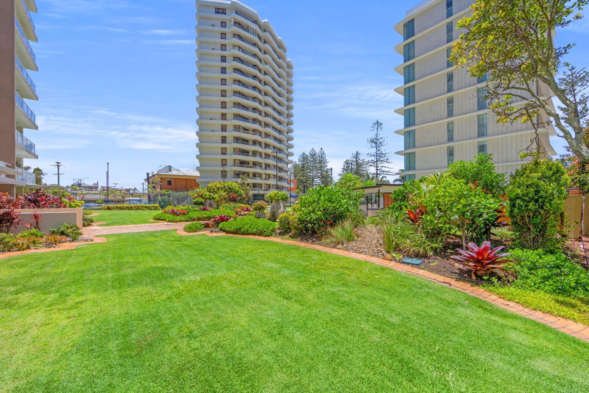 Burleigh Tower Aparthotel 4*
